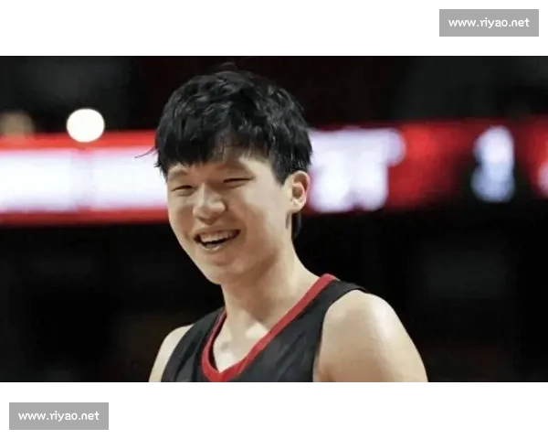 杨瀚森战快船 2 分 1 板引热议：刘维伟护徒，徐静雨呼吁给机会